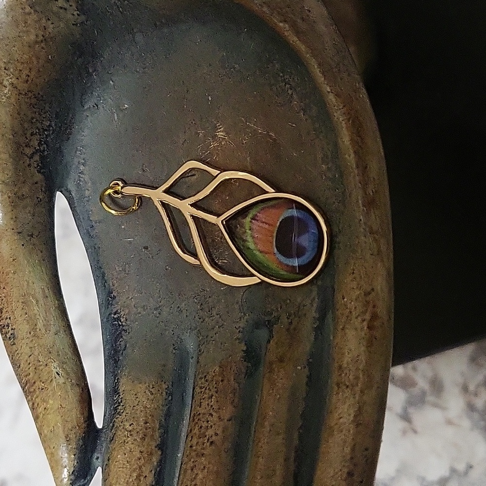 Alea Peacock Pendant - Picture 2 of 6